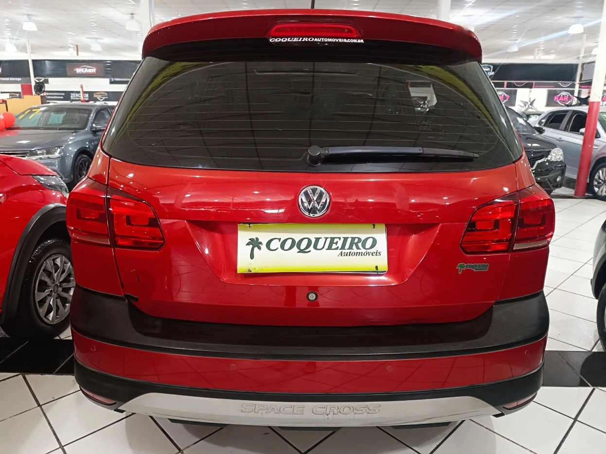 VOLKSWAGEN SPACE CROSS