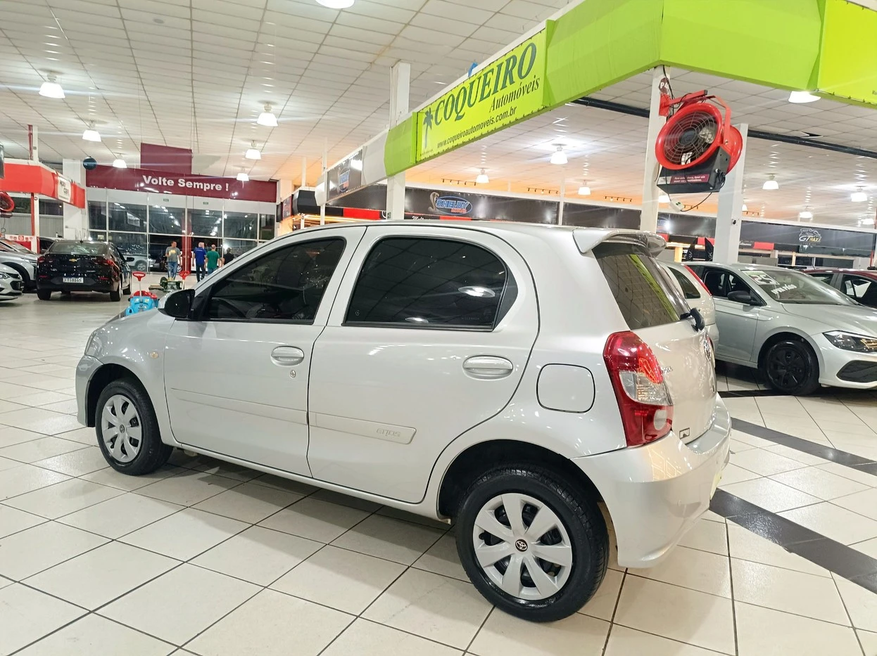 TOYOTA ETIOS