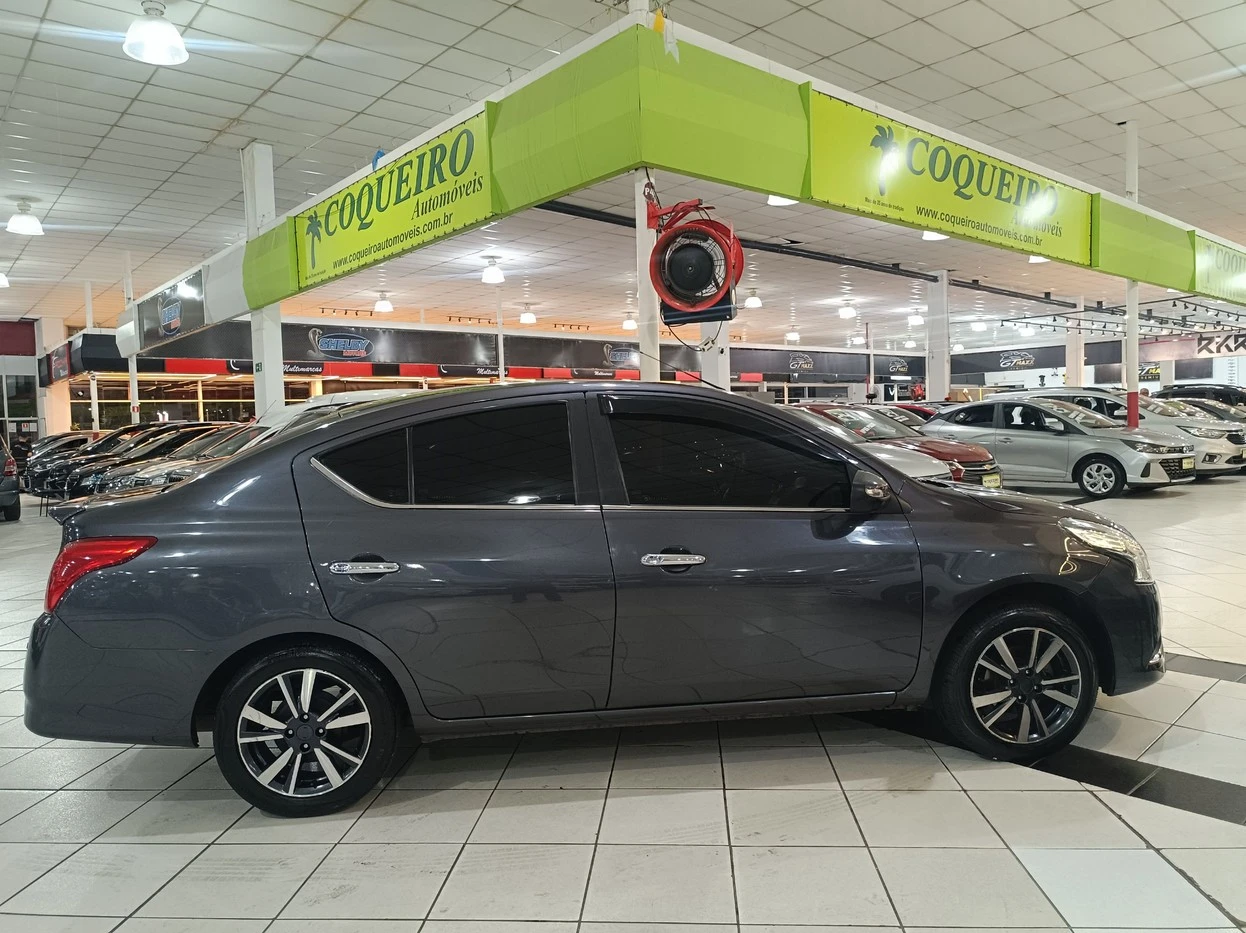 NISSAN VERSA
