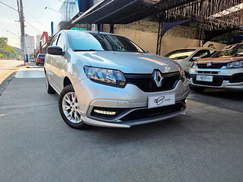 RENAULT SANDERO