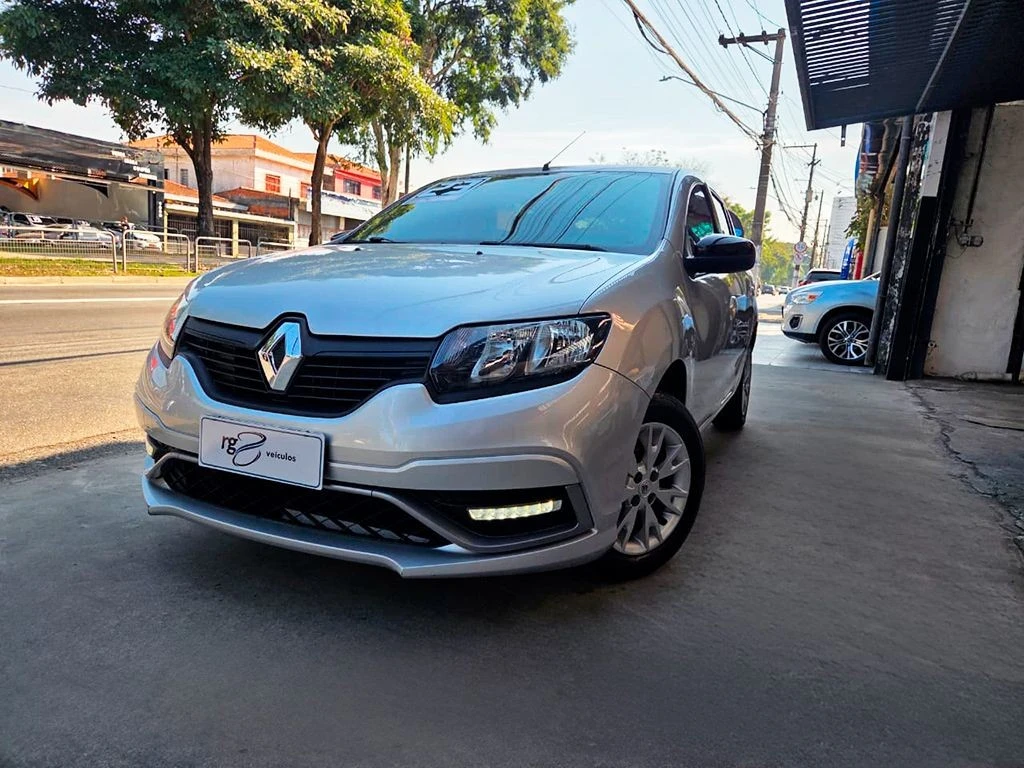 RENAULT SANDERO