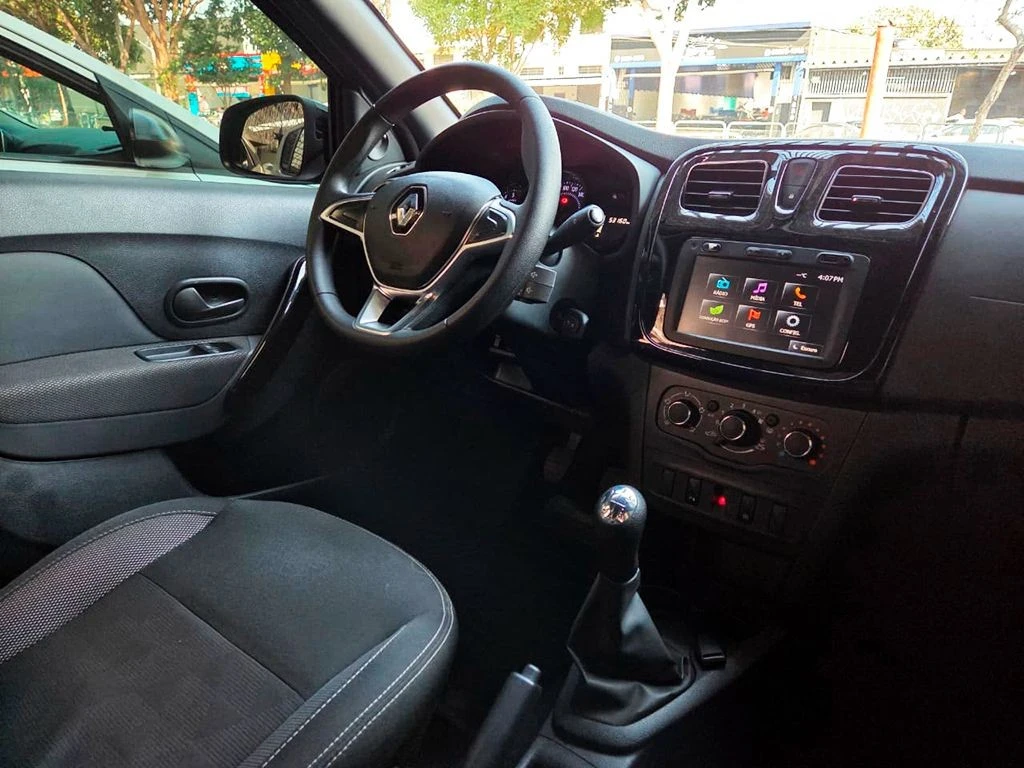 RENAULT SANDERO