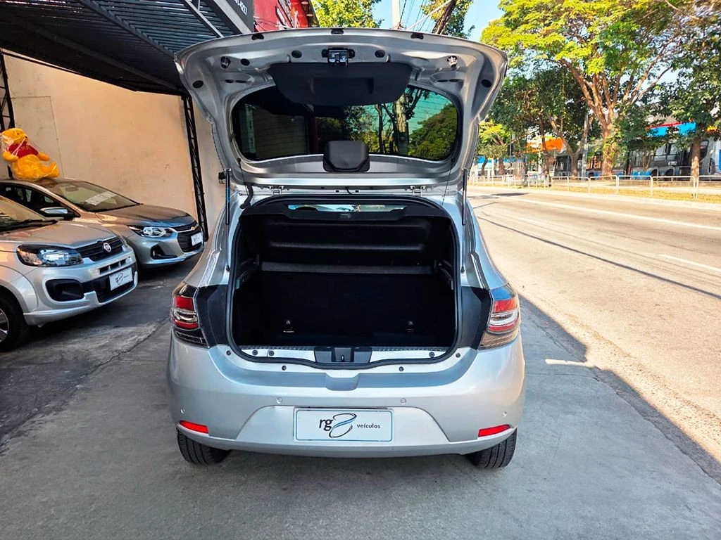 RENAULT SANDERO