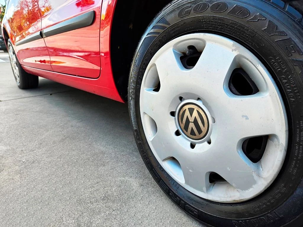 VOLKSWAGEN FOX