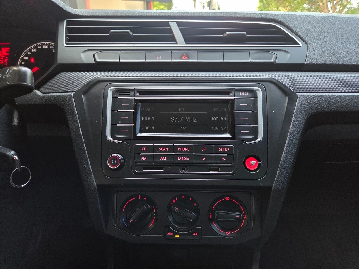 VOLKSWAGEN VOYAGE