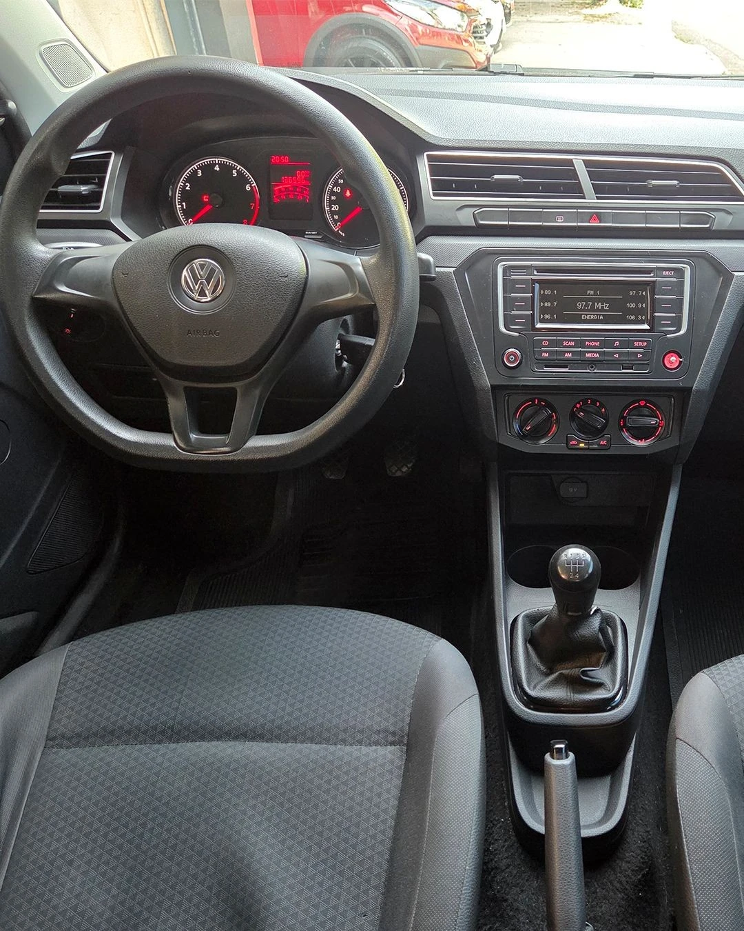 VOLKSWAGEN VOYAGE