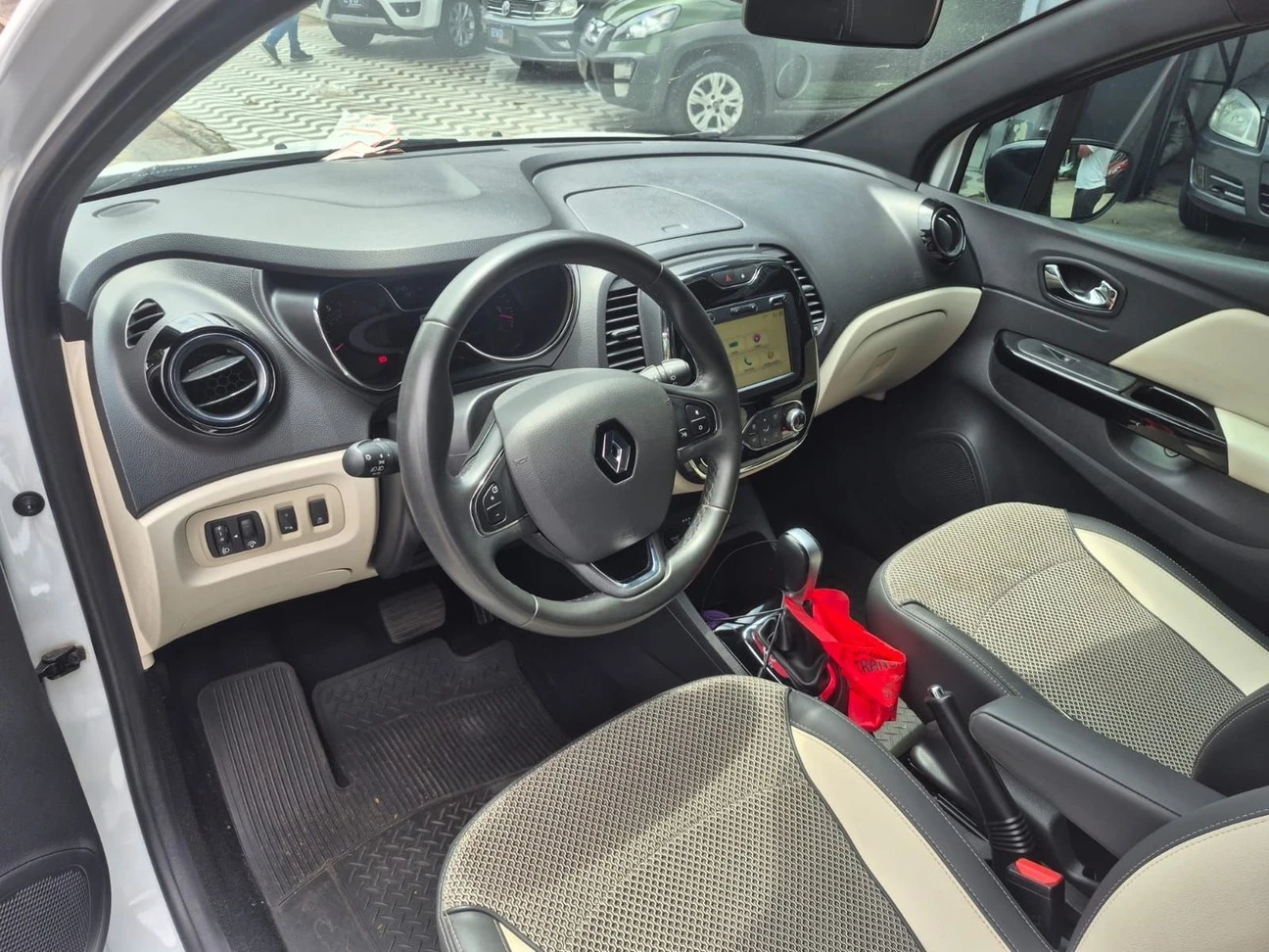 RENAULT CAPTUR