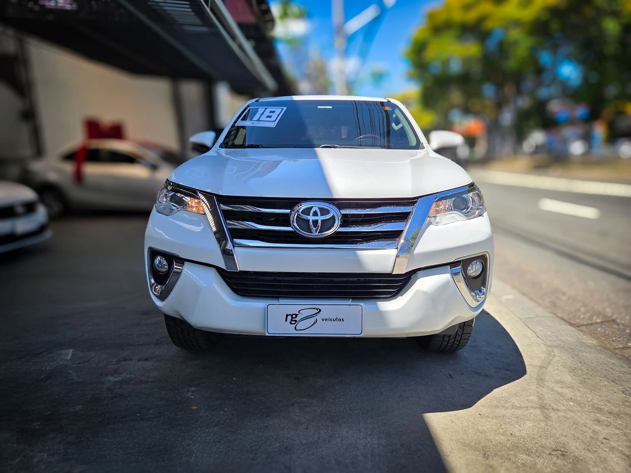 TOYOTA HILUX SW4