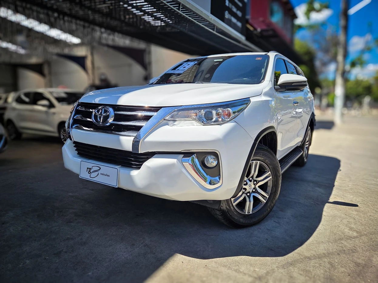 TOYOTA HILUX SW4
