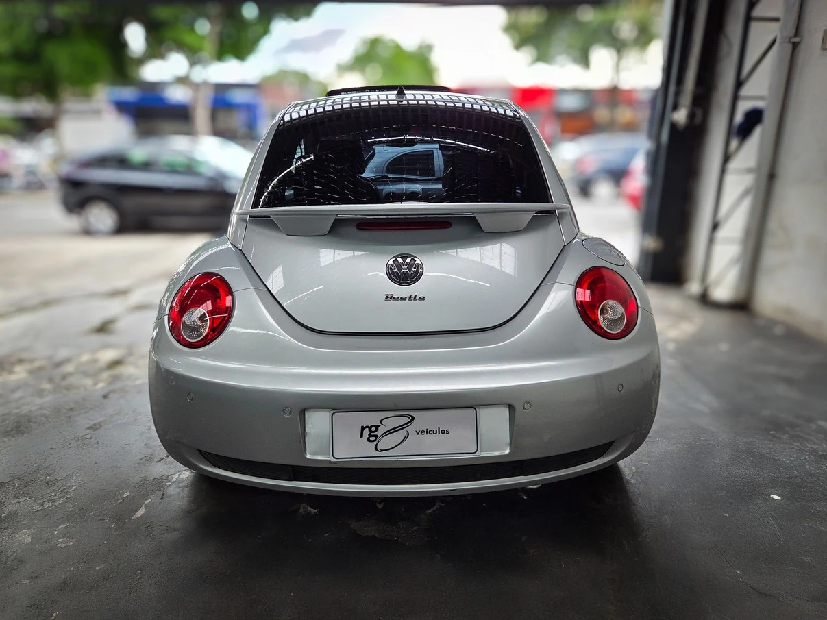 VOLKSWAGEN NEW BEETLE