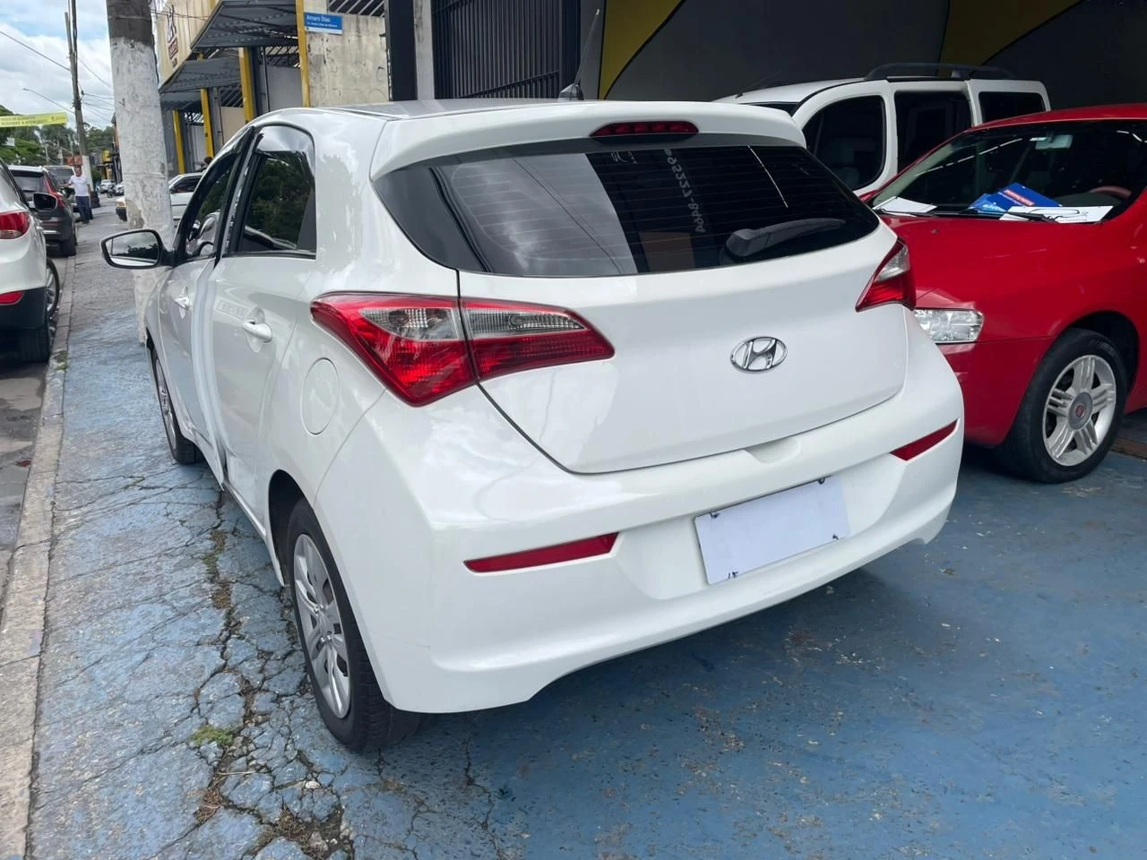 HYUNDAI HB20