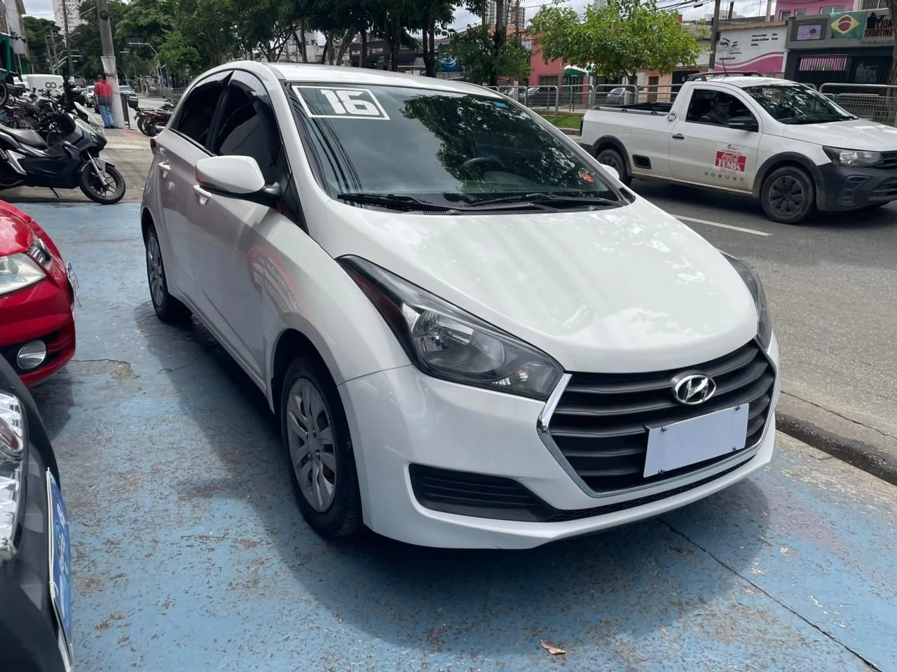 HYUNDAI HB20