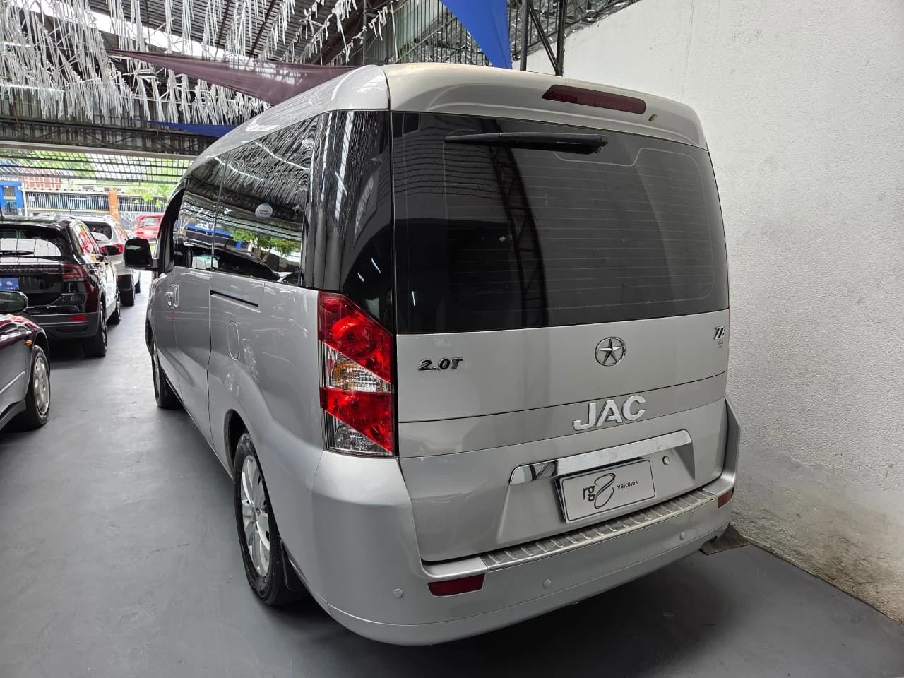 JAC T8
