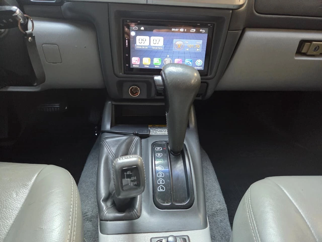 MITSUBISHI PAJERO SPORT