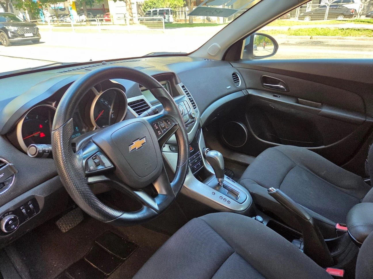 CHEVROLET CRUZE