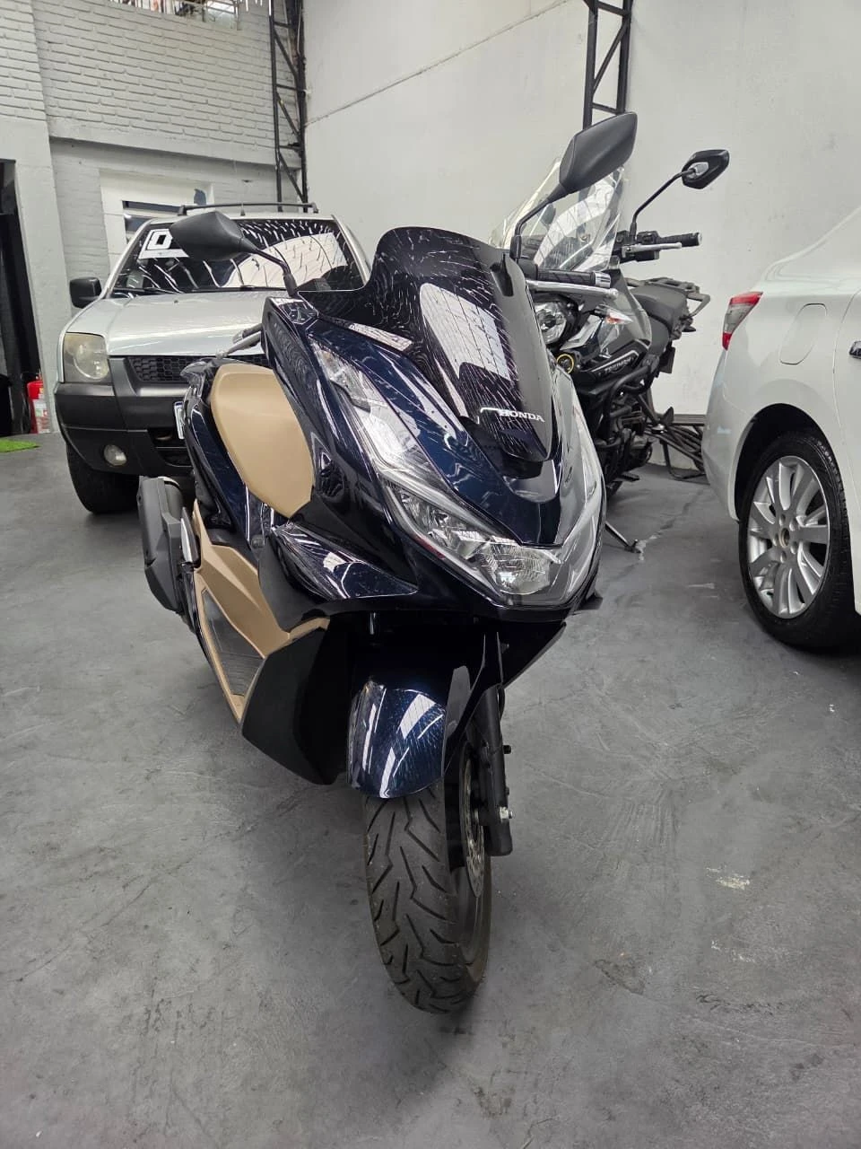 HONDA PCX DLX