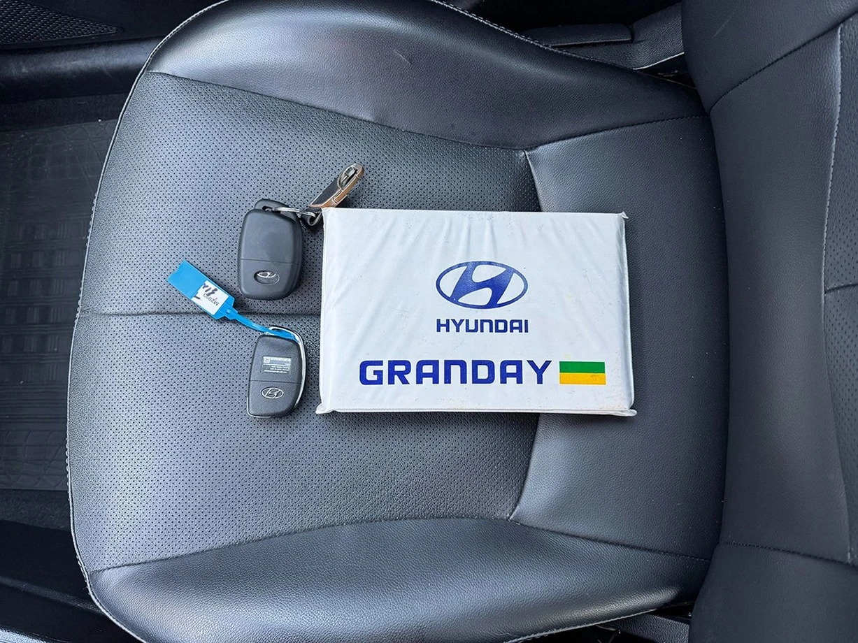HYUNDAI HB20S