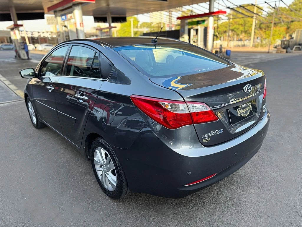 HYUNDAI HB20S