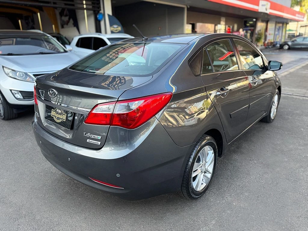 HYUNDAI HB20S