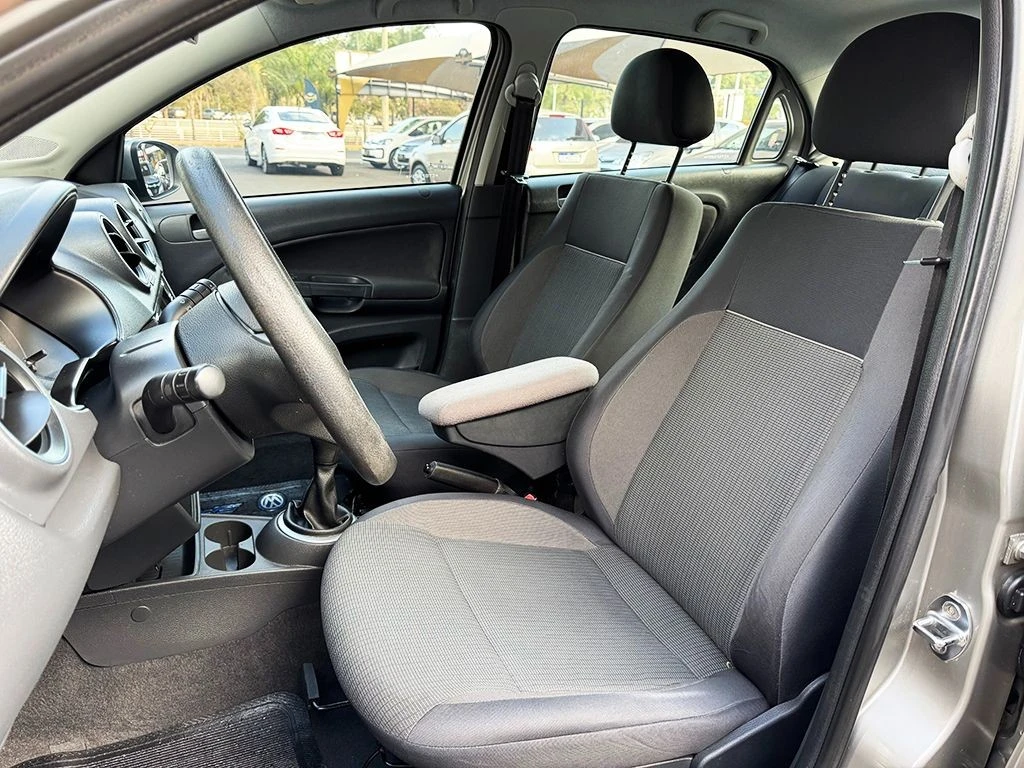 VOLKSWAGEN VOYAGE