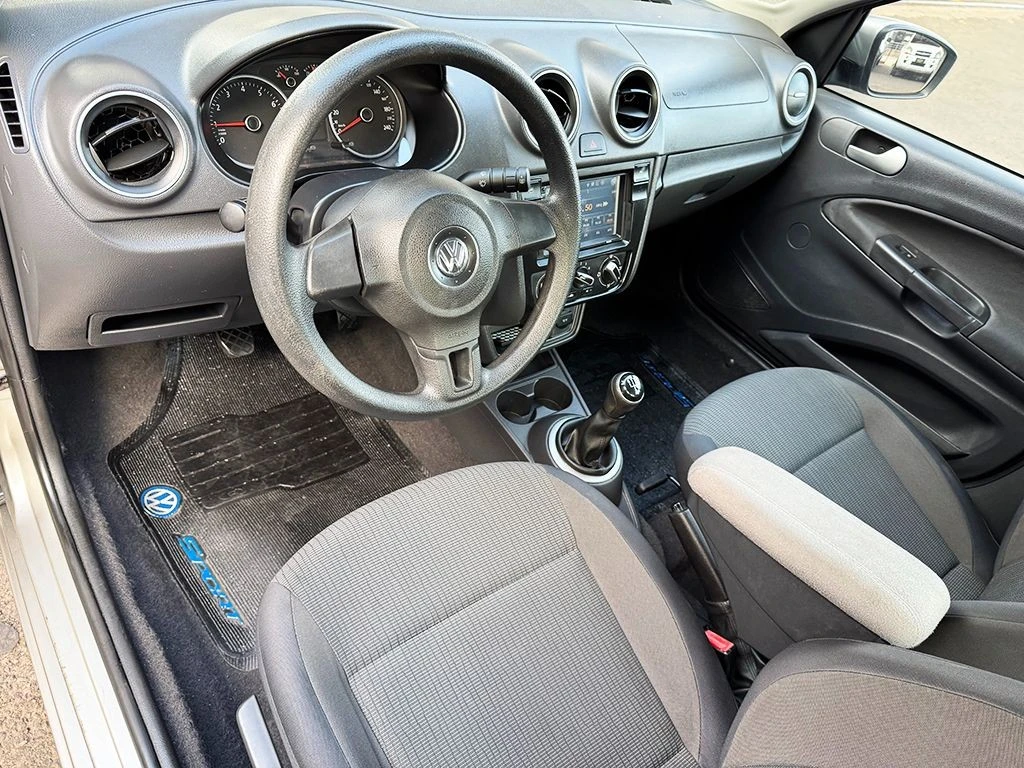 VOLKSWAGEN VOYAGE