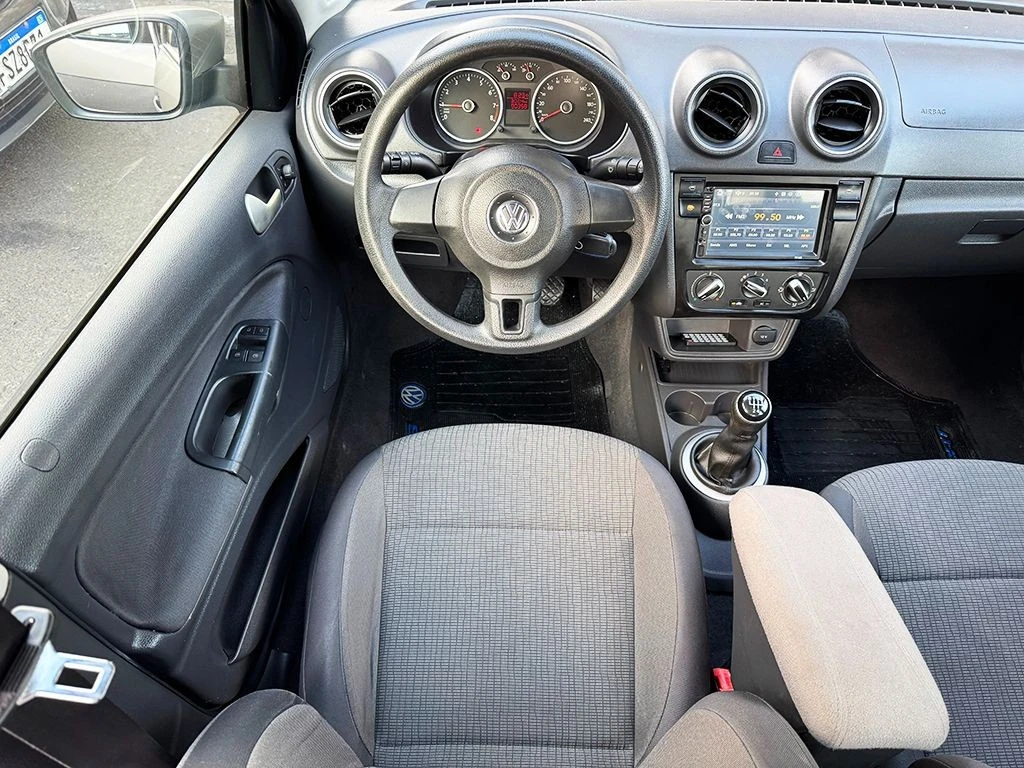 VOLKSWAGEN VOYAGE