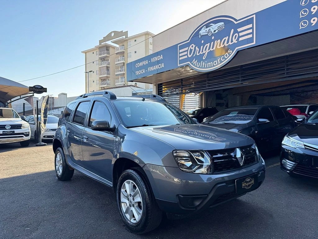 RENAULT DUSTER