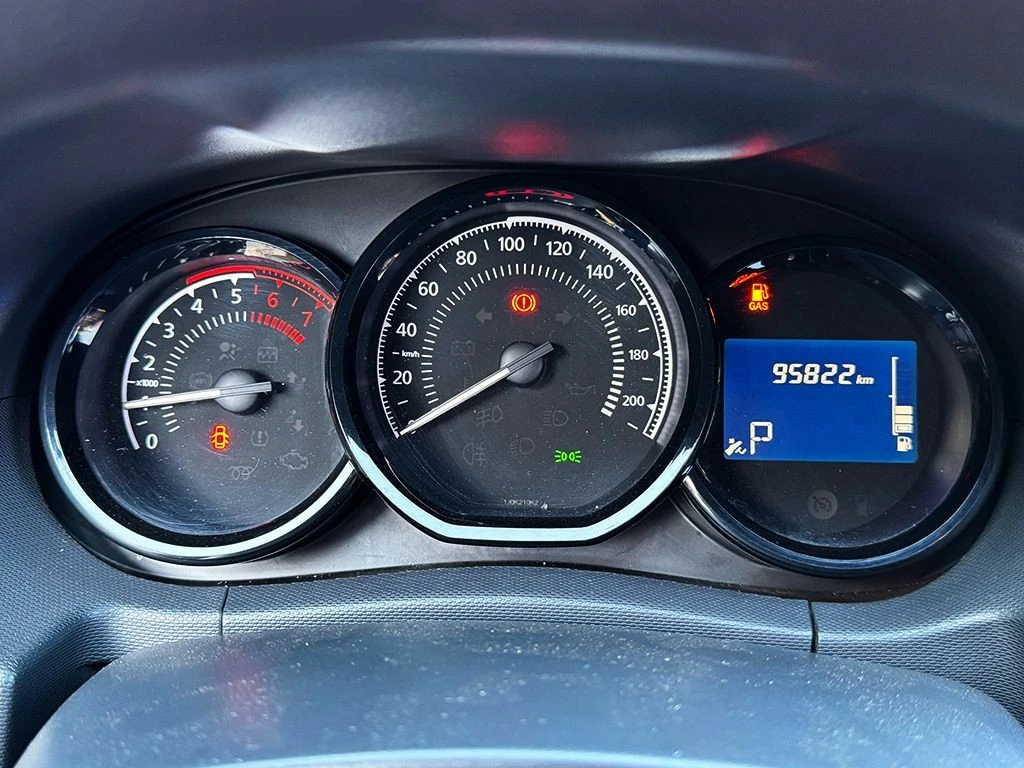 RENAULT DUSTER