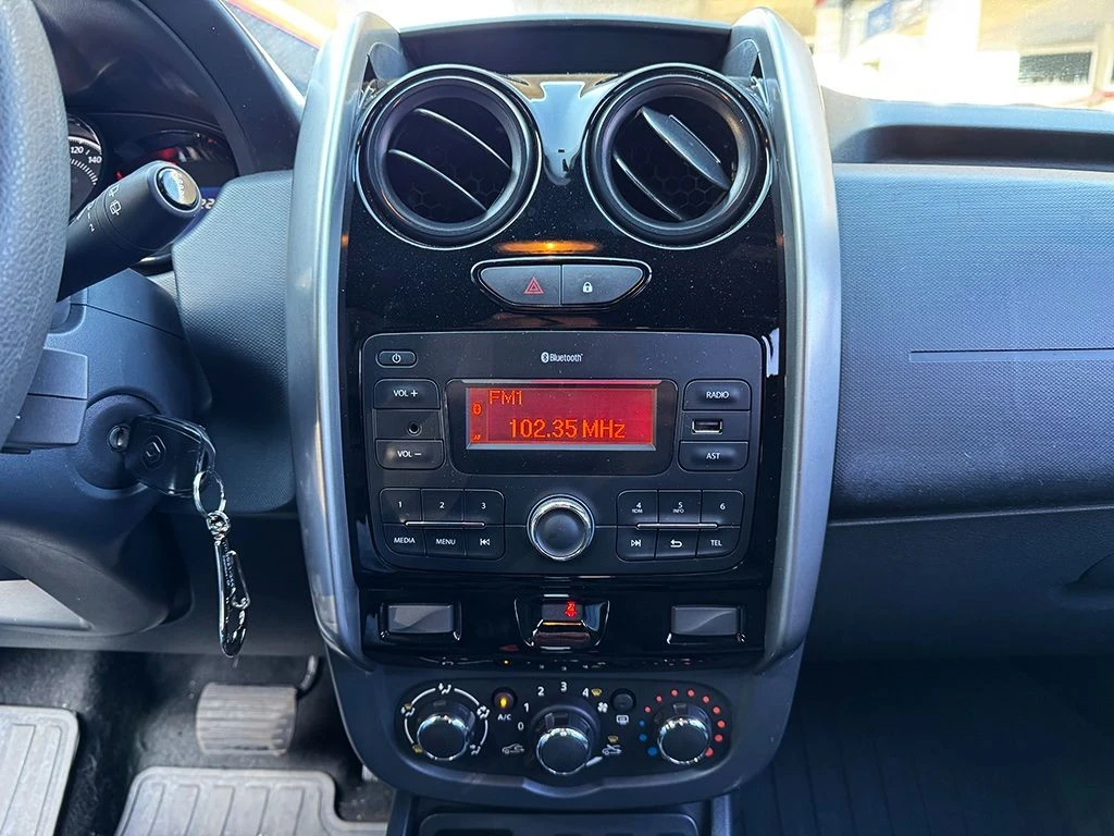 RENAULT DUSTER
