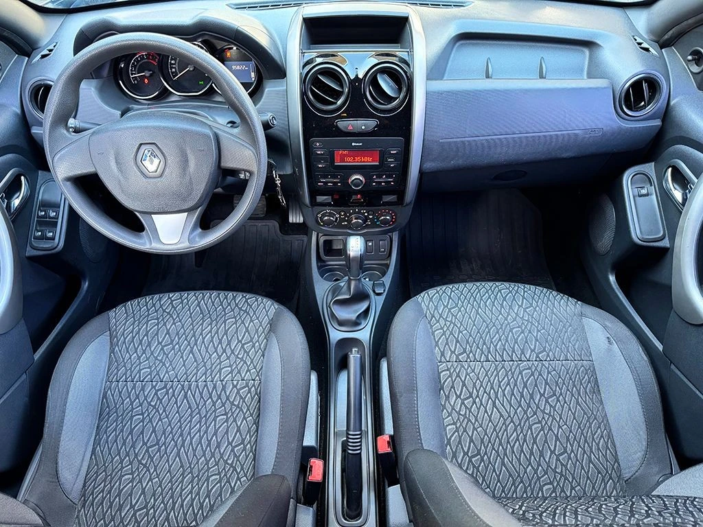 RENAULT DUSTER