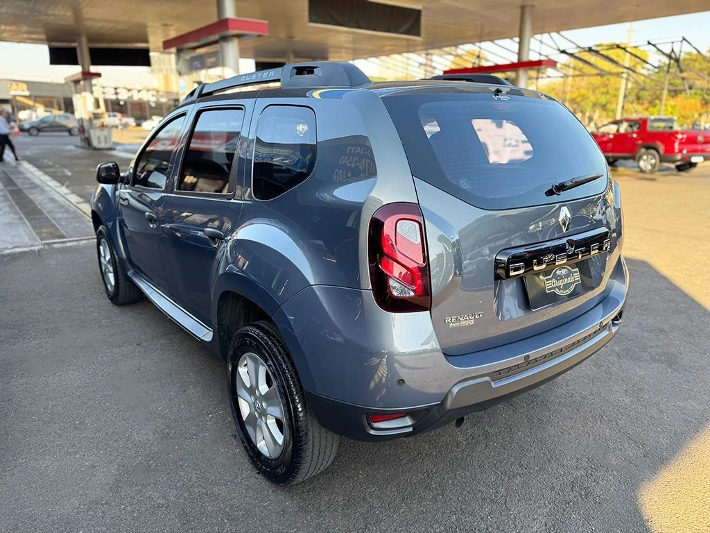 RENAULT DUSTER