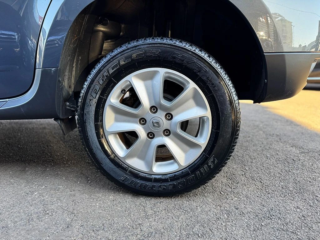RENAULT DUSTER