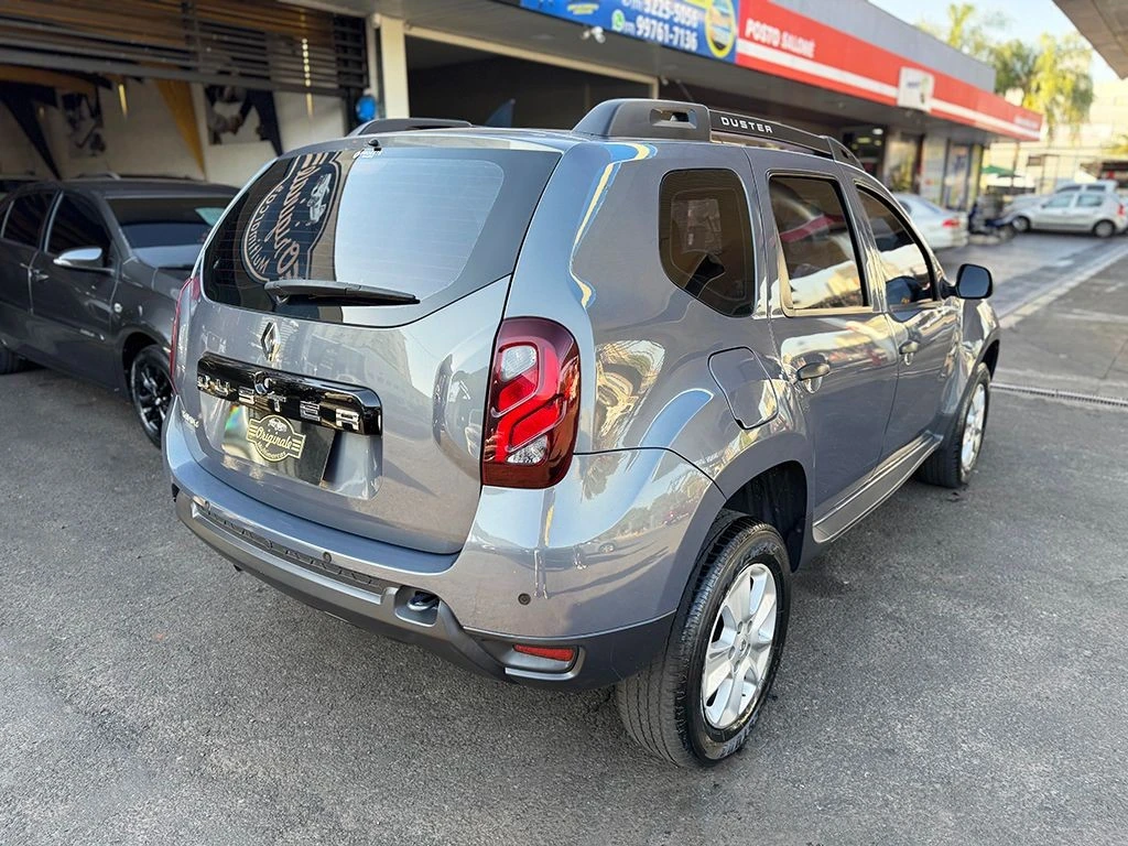 RENAULT DUSTER
