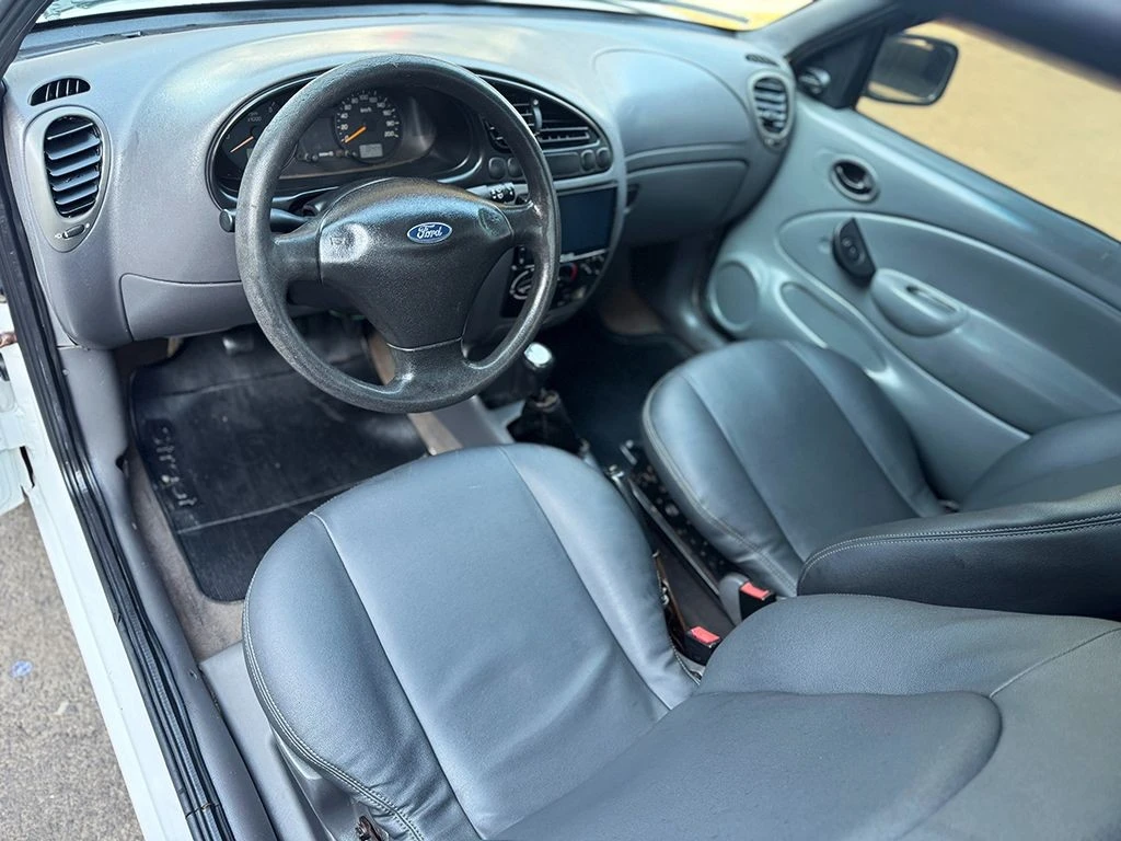FORD COURIER