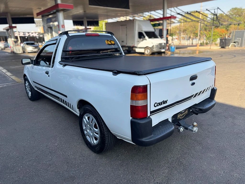 FORD COURIER