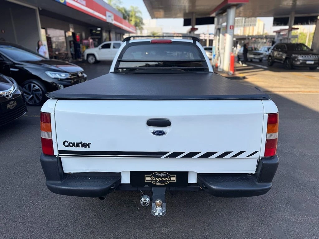 FORD COURIER