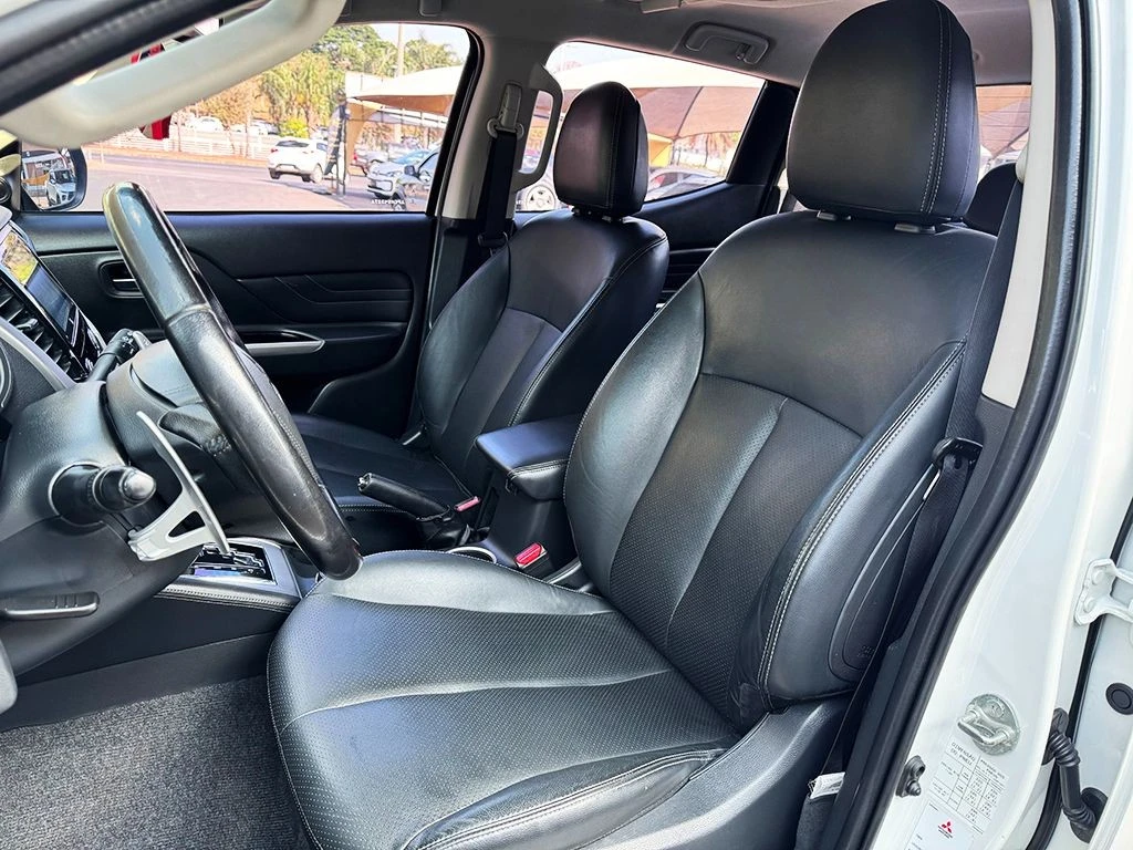 MITSUBISHI L200 TRITON