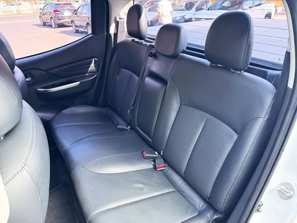 MITSUBISHI L200 TRITON