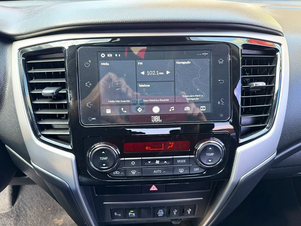 MITSUBISHI L200 TRITON