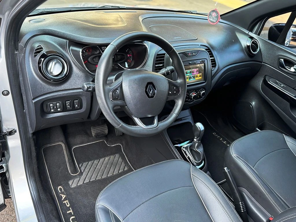 RENAULT CAPTUR