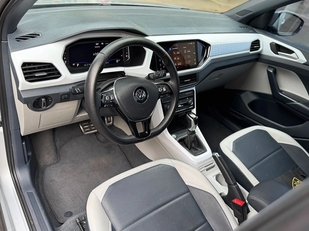 VOLKSWAGEN T-CROSS