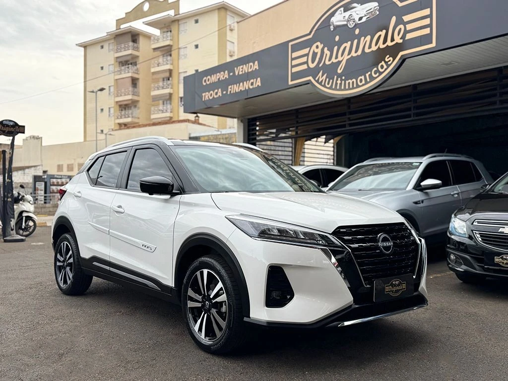 NISSAN KICKS