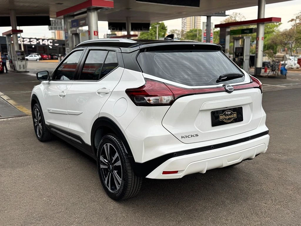 NISSAN KICKS