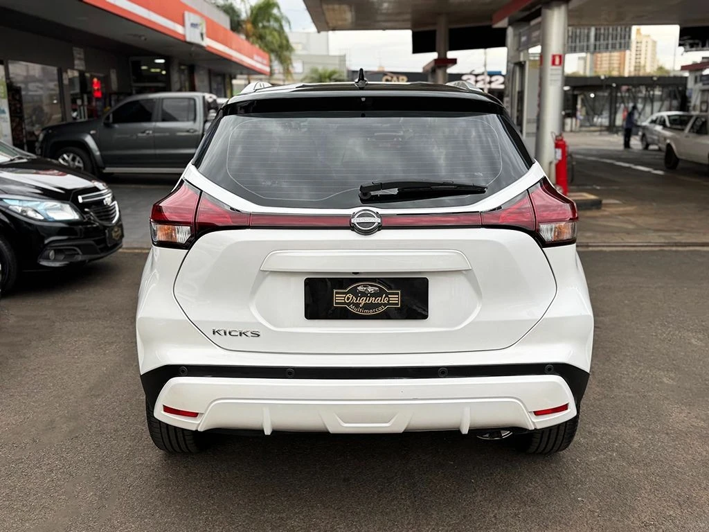 NISSAN KICKS