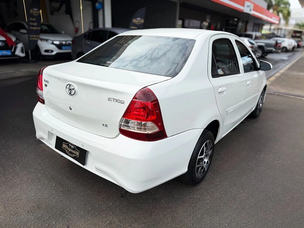TOYOTA ETIOS