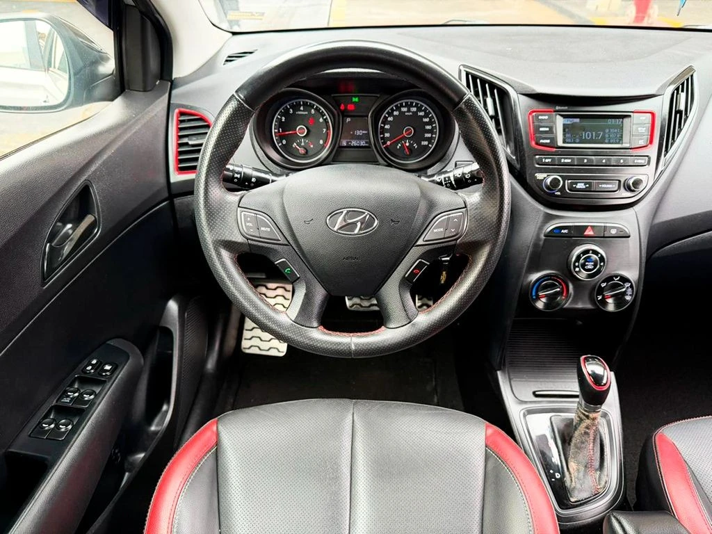 HYUNDAI HB20