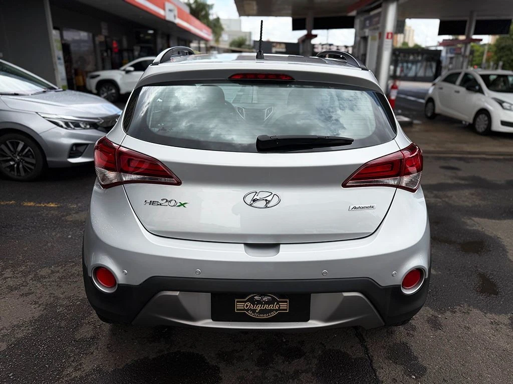 HYUNDAI HB20X