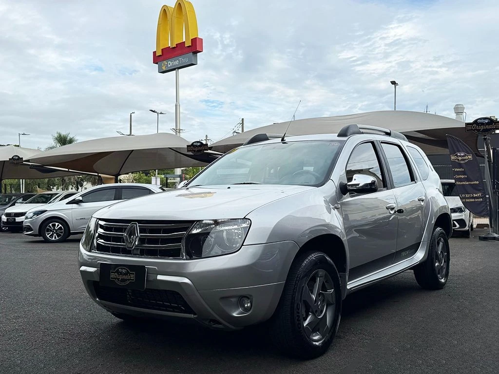 RENAULT DUSTER