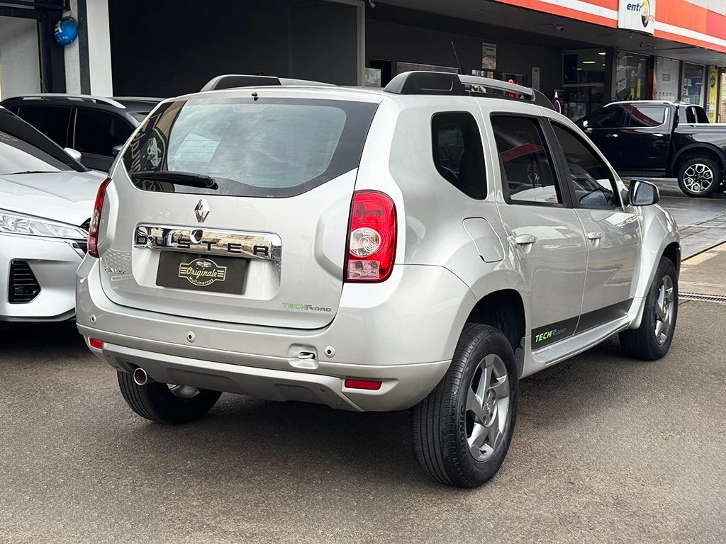 RENAULT DUSTER