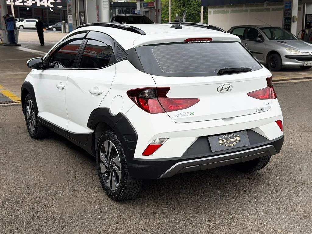 HYUNDAI HB20X